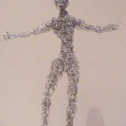 Testing the edge. Wire on recycled oak. Original. <a href="https://fiknox.com//contact/" target="_self">Available</a>.